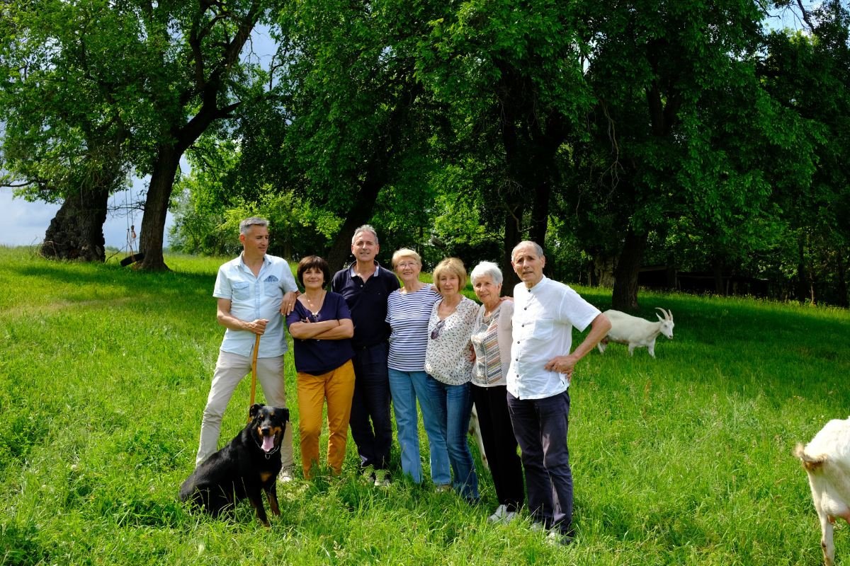 Photo famille Berthe Guilhem Cosmétiques et savons bio au lait de chèvre