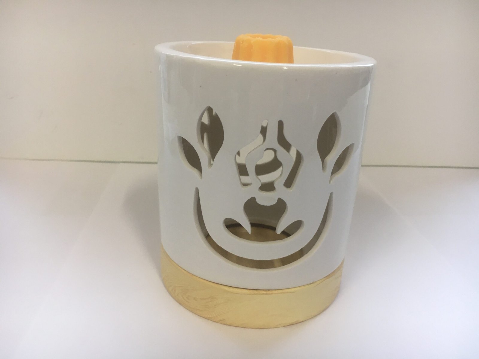 Brûle-Parfum blanc modèle Yogi